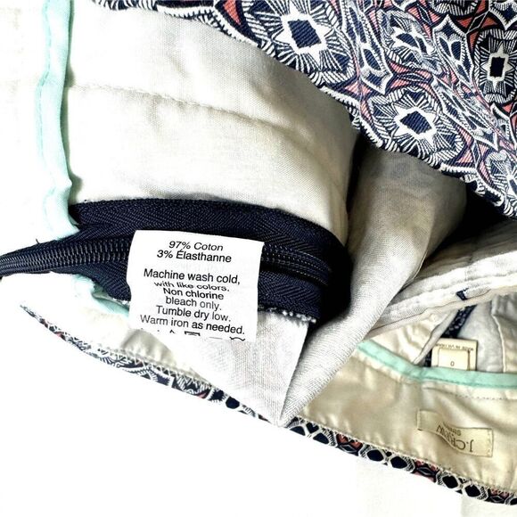Classy J. Crew 5" Chino Shorts in Medallion Design Sz 0 EUC // Preppy // Summer - Picture 5 of 7